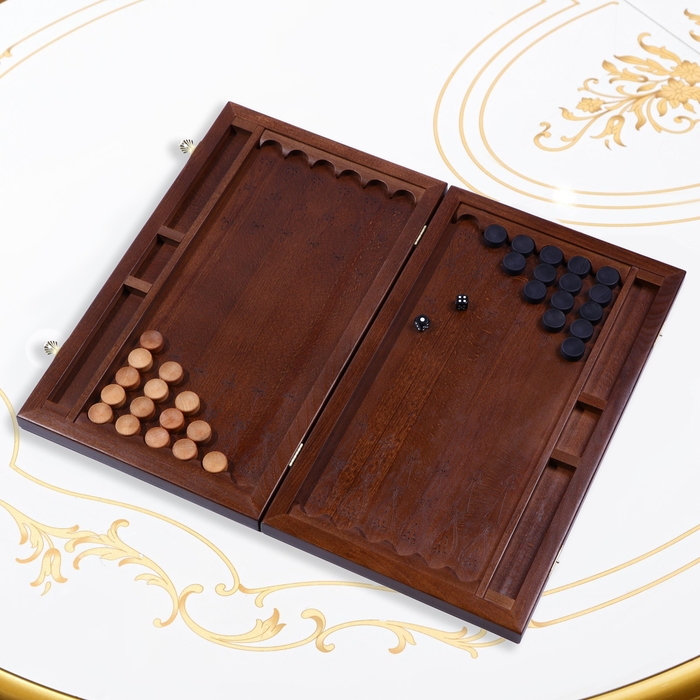 Нарды деревянные большие, резные, настольная игра Нарды деревянные большие, резные, настольная игра "Москва", бук, патина, 50 x 59 см