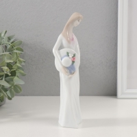 Сувенир керамика "Скромница с шляпкой" 4,5х4,7х18,8 см