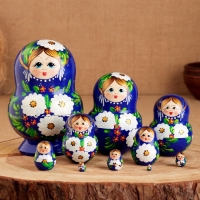 Матрёшка &laquo;Белые цветы&raquo;, синее платье, 10 кукольная, 12 см