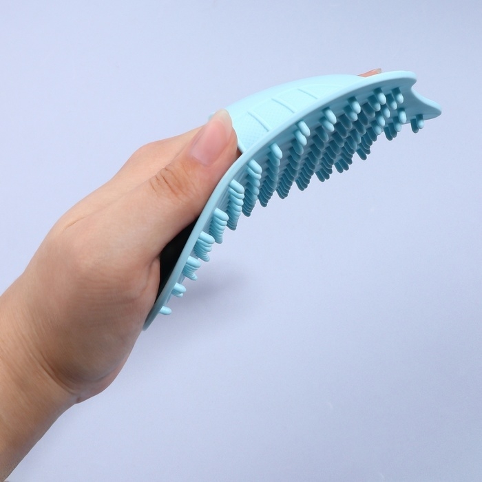 Массажёр - щётка, антицеллюлитный, 14 × 12 × 3,5 см, цвет голубой Массажёр - щётка, антицеллюлитный, 14 × 12 × 3,5 см, цвет голубой