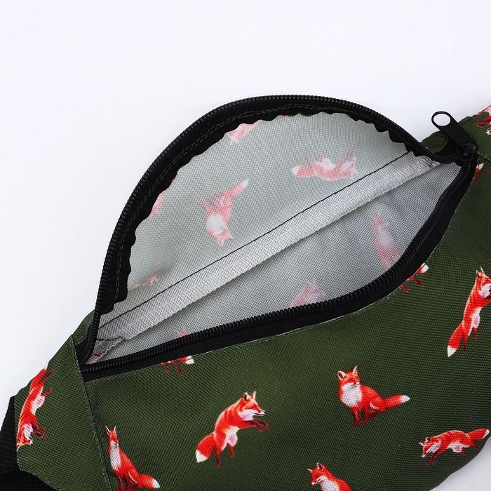 Сумка поясная Лисы, 32х8х15 см, отд на молнии, цвет зелёный Сумка поясная Лисы, 32х8х15 см, отд на молнии, цвет зелёный