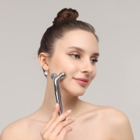 Массажёр для лица и зоны декольте, 2 шара, 14,3 × 4,5 см, цвет серебристый Массажёр для лица и зоны декольте, 2 шара, 14,3 × 4,5 см, цвет серебристый