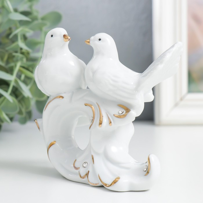 Сувенир керамика "Голубки белоснежные" стразы 9,5х11х4,2 см