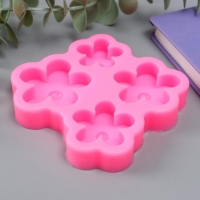 Молд силикон "Маленькие цветочки" 4 предмета 10х10х1,5 см Молд силикон "Маленькие цветочки" 4 предмета 10х10х1,5 см