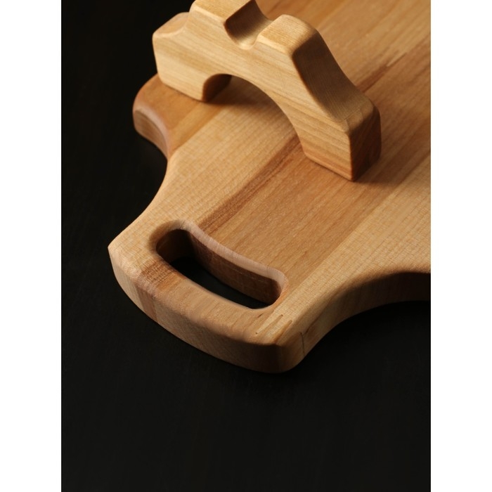 Подарочный набор для подачи шашлыка: доска - тарелка 40&times;18&times;5,5 см, шампур 1 шт, опахало, соусник, берёза