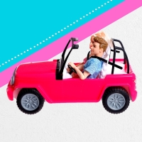 Набор кукол &laquo;Семья&raquo; на машине