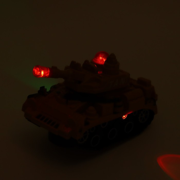 Танк &laquo;Атака&raquo;, световые и звуковые эффекты, работает от батареек, МИКС