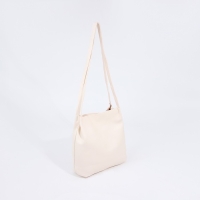 Сумка женская тоут на клапане, цвет белый