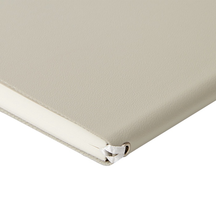 Ежедневник недатированный А5, 128 листов GRAND, интегральная обложка из искусственной кожи, ляссе, кремовый блок 70 г/м2, серый