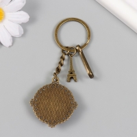 Брелок металл, стекло с карабином "Эйфелева башня и медальон" бронза 9,5 см Брелок металл, стекло с карабином "Эйфелева башня и медальон" бронза 9,5 см