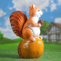 Садовая фигура "Белка на орехе" 30х40см Садовая фигура "Белка на орехе" 30х40см