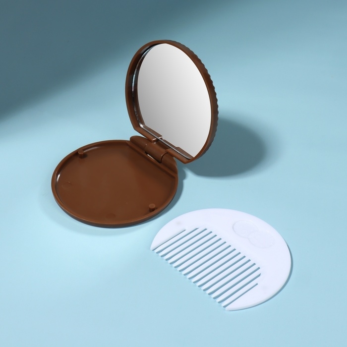 Зеркало складное &laquo;Шоколадное чудо&raquo;, с расчёской, d = 6,6 см, цвет МИКС