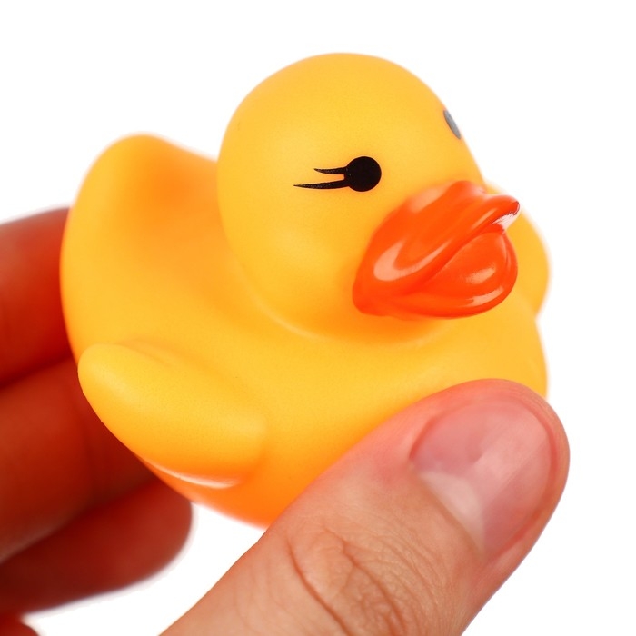 Набор резиновых игрушек для ванны &laquo;Мыльница: Уточка с детишками&raquo;, 15 см, с пищалкой, 4 шт, Крошка Я