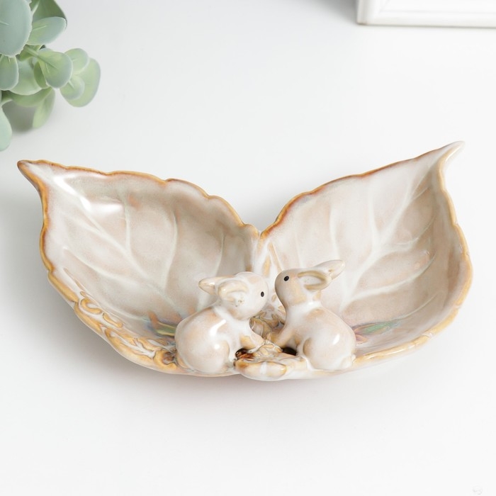 Сувенир керамика подставка Сувенир керамика подставка "Зайчики у цветов" 11,5х17х6 см