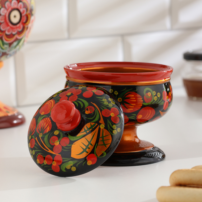 Сахарница &laquo;Ягодка&raquo; на ножке, 12&times;9 см, хохлома