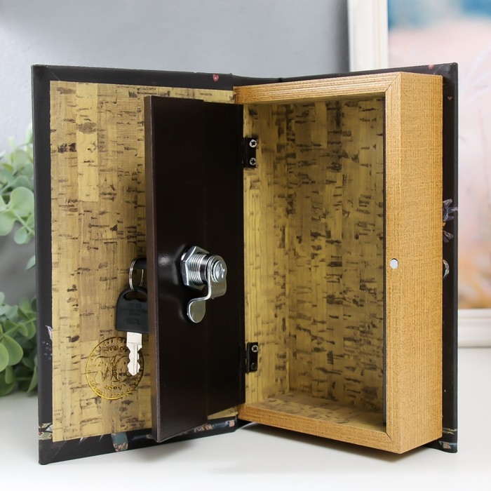 Сейф-книга дерево кожзам Сейф-книга дерево кожзам "Птицы и завитки" 21х13х5 см