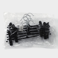 Вешалки для брюк и юбок с зажимами, набор 10 шт, 32×13,5 см, цвет чёрный Вешалки для брюк и юбок с зажимами, набор 10 шт, 32×13,5 см, цвет чёрный