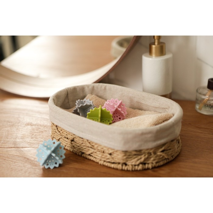 Шарики для стирки белья Доляна, 4 шт, цвет розовый Шарики для стирки белья Доляна, 4 шт, цвет розовый