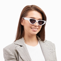 Очки солнцезащитные "OneSun", uv 400, дужка 14 см, ширина 15 см, линза 4.2 х 6.5 см, белые Очки солнцезащитные "OneSun", uv 400, дужка 14 см, ширина 15 см, линза 4.2 х 6.5 см, белые