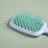 Расчёска массажная, широкая, вентилируемая, 8,5 &times; 20,5 см, PVC коробка, цвет белый/бирюзовый