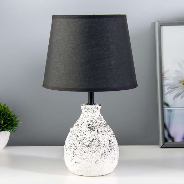 Настольная лампа Настольная лампа "Магда" Е14 40Вт черный 20х20х33см RISALUX