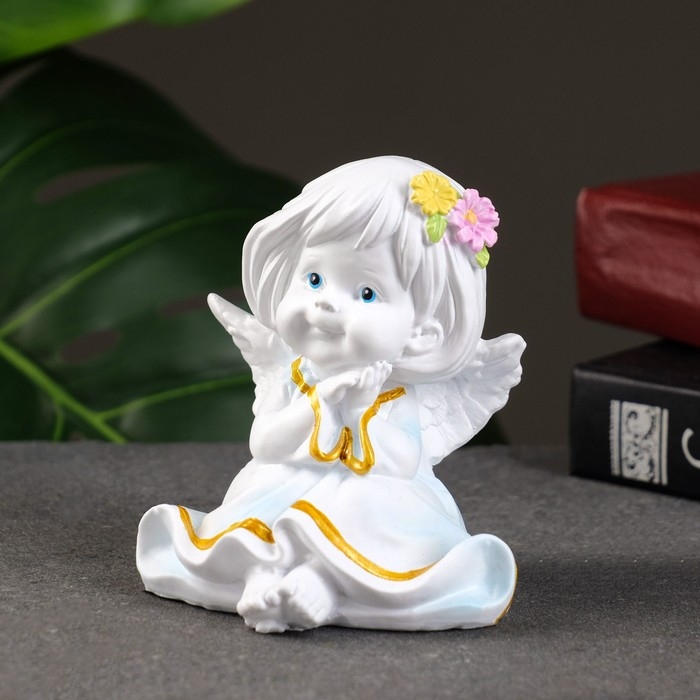 Фигура Фигура "Ангел с двумя цветочками в волосах" 7х8х9см