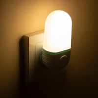 Ночник "Алиса" LED 1Вт голубой 4,5х6,5х9,5 см RISALUX Ночник "Алиса" LED 1Вт голубой 4,5х6,5х9,5 см RISALUX