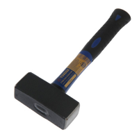 Кувалда кованая ТУНДРА, фиберглассовая трехкомпонентная рукоятка, 1.5 кг Кувалда кованая ТУНДРА, фиберглассовая трехкомпонентная рукоятка, 1.5 кг