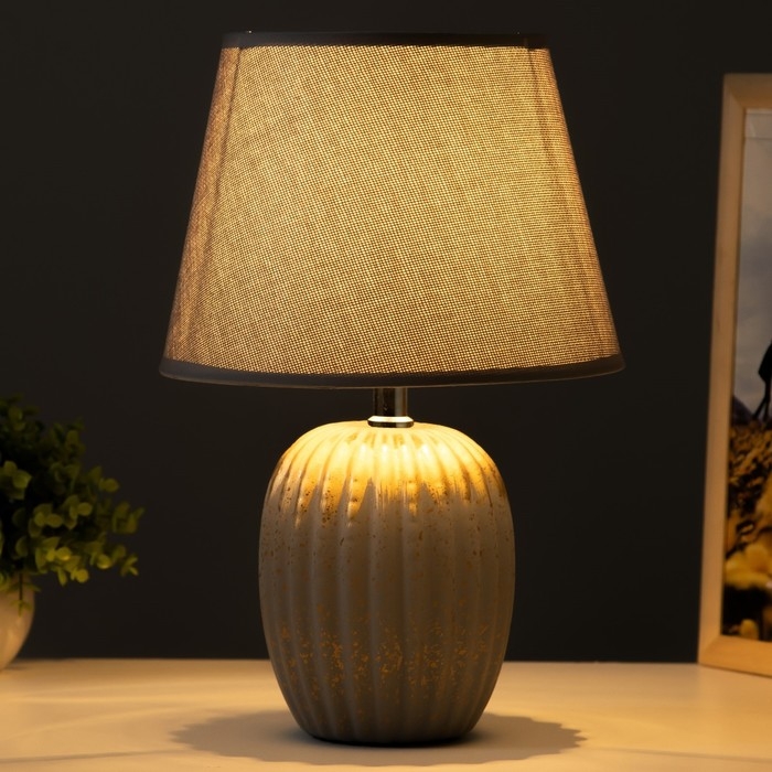 Настольная лампа Настольная лампа "Пастек" 1хE14 серый 22,5х22,5х34 см RISALUX