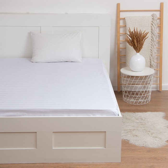 Простыня Этель Hotel 150х215&plusmn; 3 см, страйп-сатин 3х3