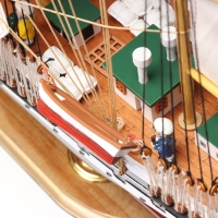 Корабль сувенирный "Крузенштерн" 100*20*63см Корабль сувенирный "Крузенштерн" 100*20*63см