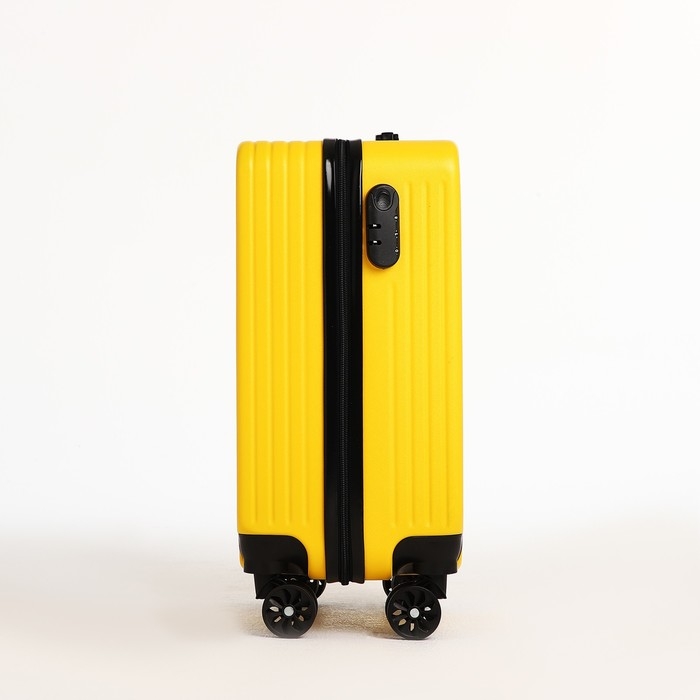 Чемодан детский 32 л (S), отдел на молнии, 4 колеса, цвет жёлтый