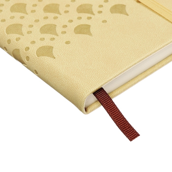 Ежедневник недатированный, формат А6, 100 листов, в клетку, обложка кожзам, на резинке, бежевый