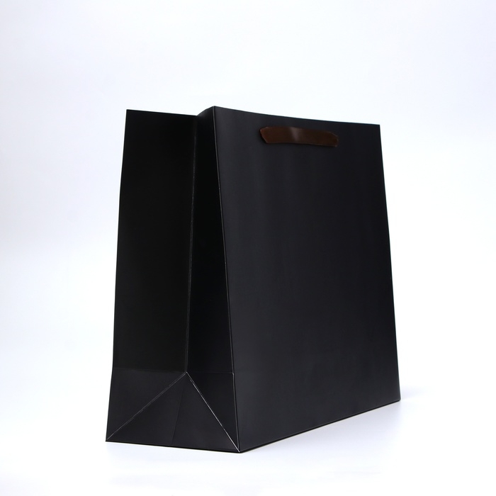 Пакет ламинированный горизонтальный &laquo;Черный&raquo;, L 40 &times; 31 &times; 14 см