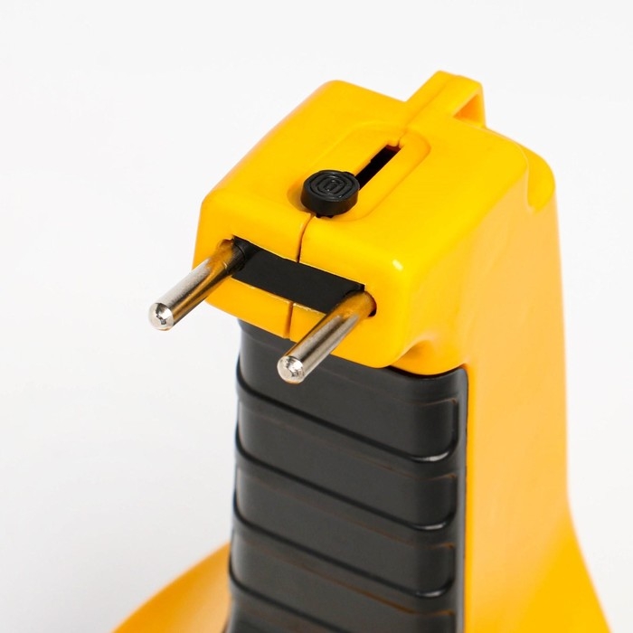 Фонарь ручной аккумуляторный Фонарь ручной аккумуляторный "Мастер К.", 3 Вт, 3 режима, 24.5 х 13.5 см