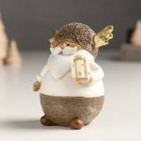 Сувенир полистоун "Дедушка Мороз в шапке с рожками, с леденцом/подарком"золото МИКС 8х5х7 см 94988 Сувенир полистоун "Дедушка Мороз в шапке с рожками, с леденцом/подарком"золото МИКС 8х5х7 см 94988