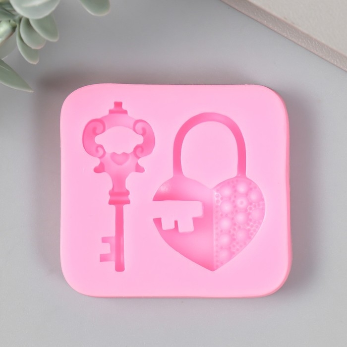 Молд силикон Молд силикон "Ключик и замочек-сердце" 2 предмета 5,8х6,2х1 см