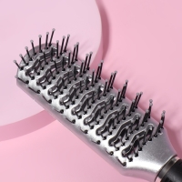 Расчёска массажная, вентилируемая, 5 &times; 23 см, цвет серебристый/чёрный