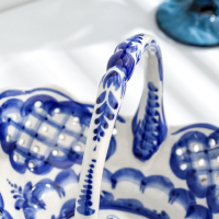 Корзинка овальная, гжель, фарфор, 16х21 см Корзинка овальная, гжель, фарфор, 16х21 см