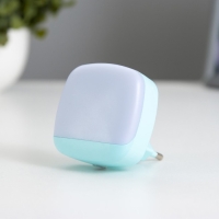 Ночник c датчиком света "Ласи" LED лазурный 6х6,5х6 см Ночник c датчиком света "Ласи" LED лазурный 6х6,5х6 см