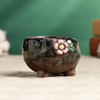 Горшок "Цветочек" на ножках, 6х6х5см Горшок "Цветочек" на ножках, 6х6х5см