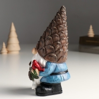 Сувенир полистоун "Дед Мороз в колпаке-шишке, с еловой веточкой и птичкой" 9х10х19,5 см