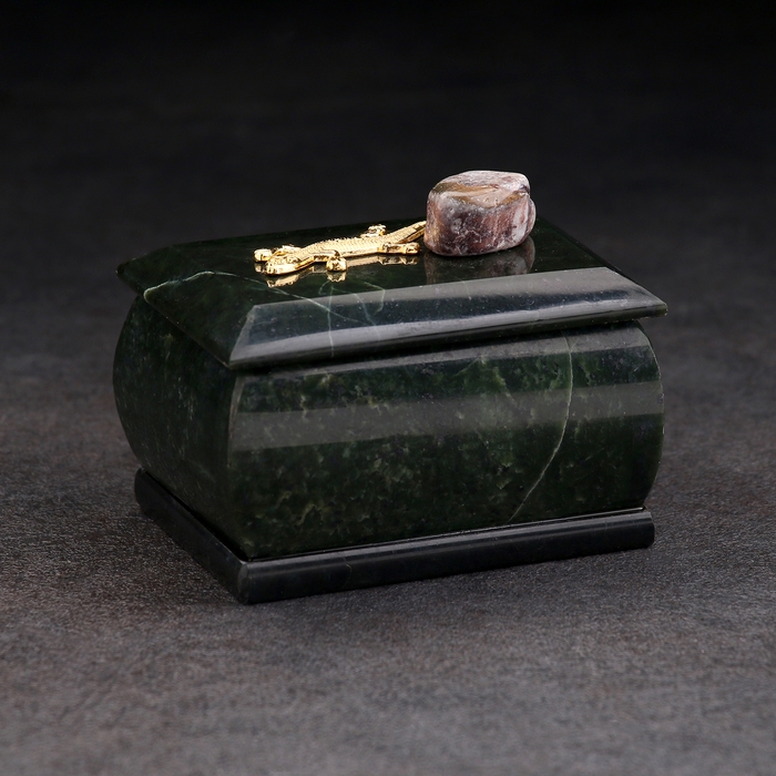 Шкатулка "Урал" прямоугольная, змеевик, с декоративным камнем, 7,5х5,5х5,5 см