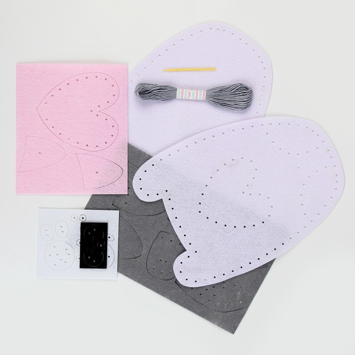 Набор для шитья. Подушка из фетра &laquo;Кошечка&raquo;, 24 х 28 см