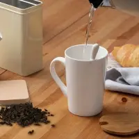 Кружка Parley с ложкой и бамбуковой крышкой Кружка Parley с ложкой и бамбуковой крышкой