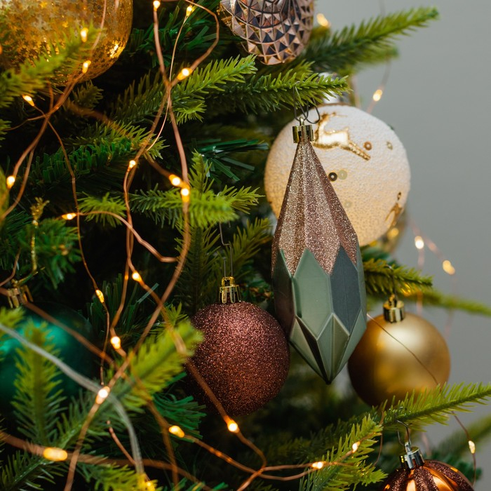 Гирлянда «Конский хвост» 20 нитей по 2 м, IP20, медная нить, 400 LED, свечение тёплое белое, 12 В Гирлянда «Конский хвост» 20 нитей по 2 м, IP20, медная нить, 400 LED, свечение тёплое белое, 12 В