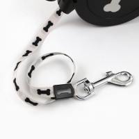 Рулетка &laquo;Косточка&raquo; с фонарем и отсеком для пакетов, 4,5 м, вес животного до 20 кг, черная