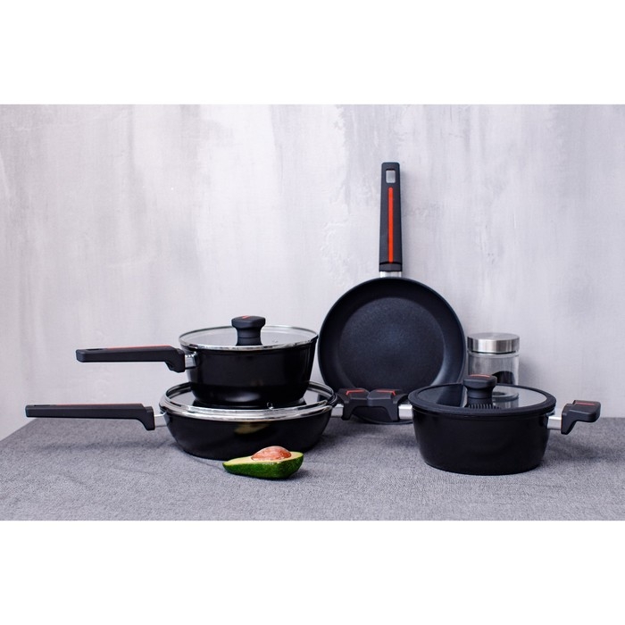 Кастрюля Magistro Flame, 2,3 л, d=20 см, h=8,8 см, крышка со сливом, антипригарное покрытие, индукция, цвет чёрный Кастрюля Magistro Flame, 2,3 л, d=20 см, h=8,8 см, крышка со сливом, антипригарное покрытие, индукция, цвет чёрный