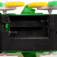 Машинка-перевёртыш &laquo;Крокодил&raquo;, работает от батареек, цвет зеленый