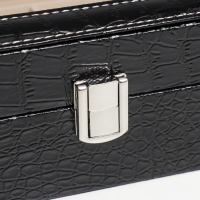 Шкатулка кожзам под часы 6 отделений "Питон чёрный" 11х31х7,5 см Шкатулка кожзам под часы 6 отделений "Питон чёрный" 11х31х7,5 см